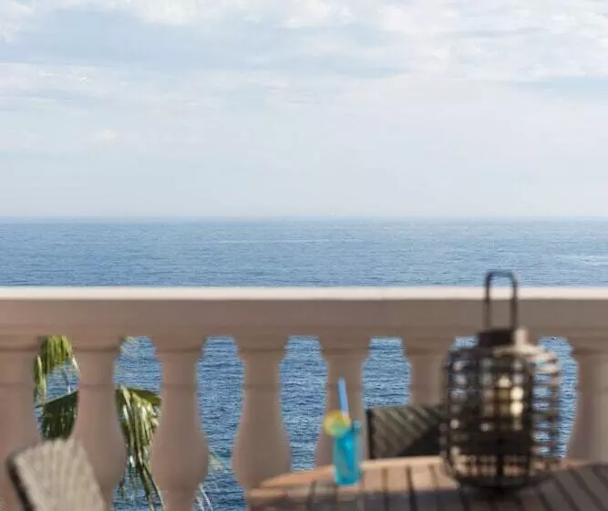 سوییت جونیور با چشم‌انداز دریا, Tiara Miramar Beach Hotel & Spa