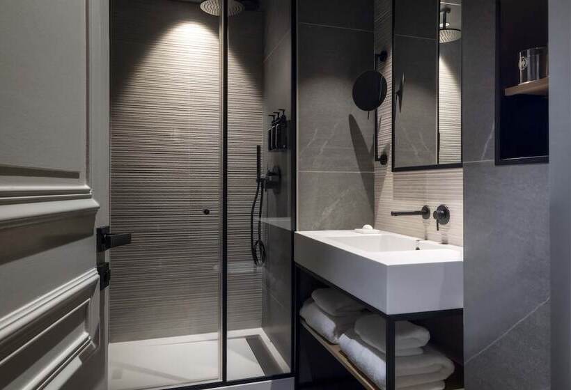 ファミリールーム, Victoria Palace