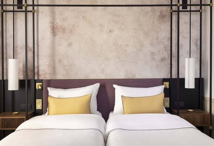 ファミリールーム, Victoria Palace