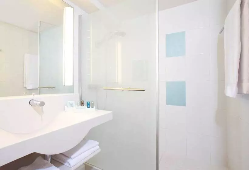 ダブルベッドのクラシックルーム, Novotel Nice Centre Vieux Nice