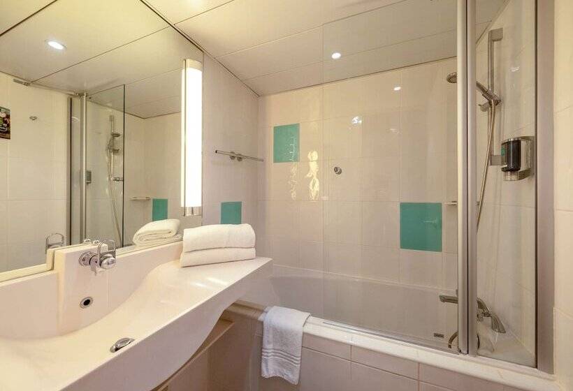 ダブルベッドのクラシックルーム, Novotel Nice Centre Vieux Nice