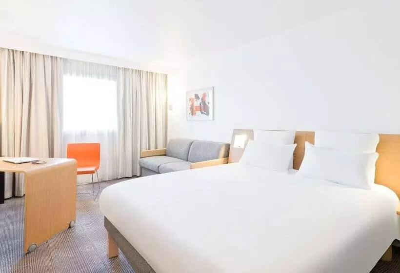 ダブルベッドのクラシックルーム, Novotel Nice Centre Vieux Nice