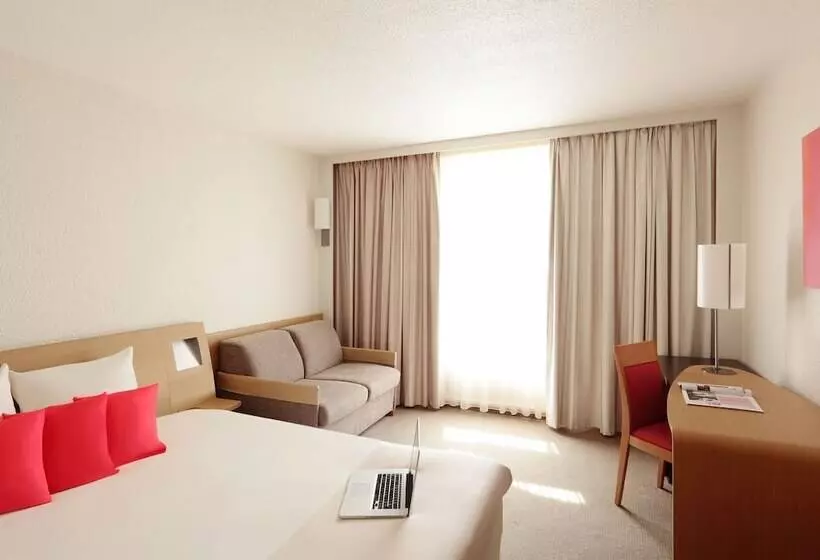 ダブルベッドのクラシックルーム, Novotel Nice Centre Vieux Nice