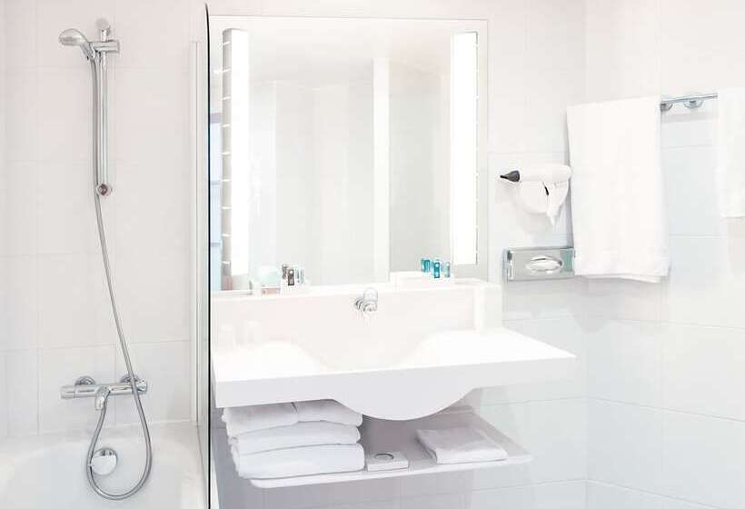 ダブルベッドのクラシックルーム, Novotel Nice Centre Vieux Nice