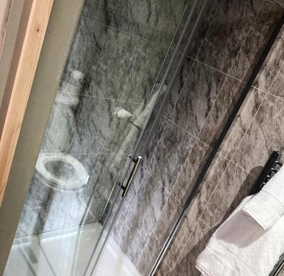 חדר סטנדרט עם מיטת קינג, Inn For All Seasons