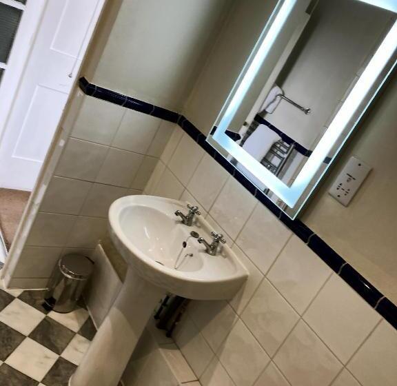 חדר דלוקס, Inn For All Seasons