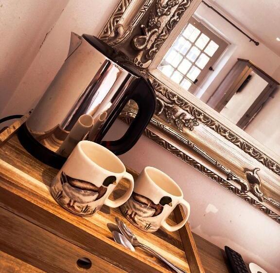 חדר דחוקס עם מיטת קינג, Inn For All Seasons