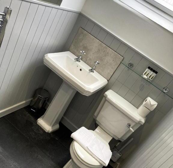 חדר דחוקס עם מיטת קינג, Inn For All Seasons