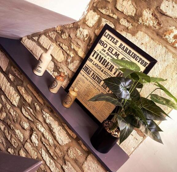 חדר דחוקס עם מיטת קינג, Inn For All Seasons