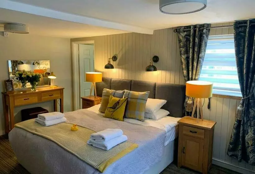 デラックスルーム, Chester House