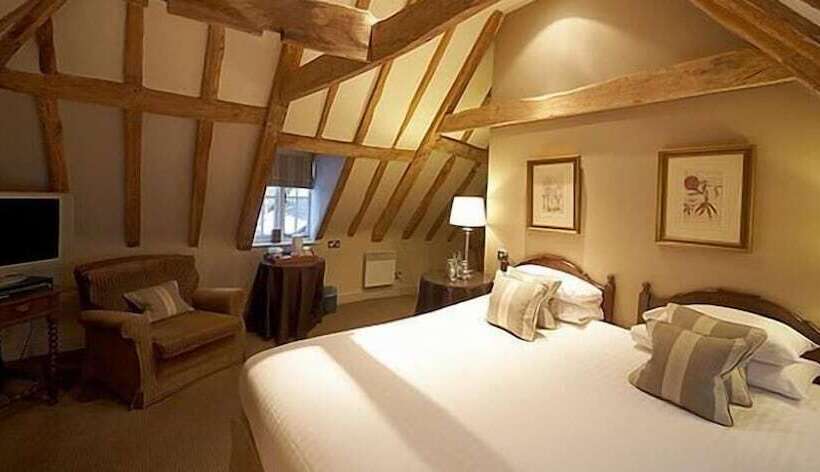 غرفة قياسية, Chilston Park