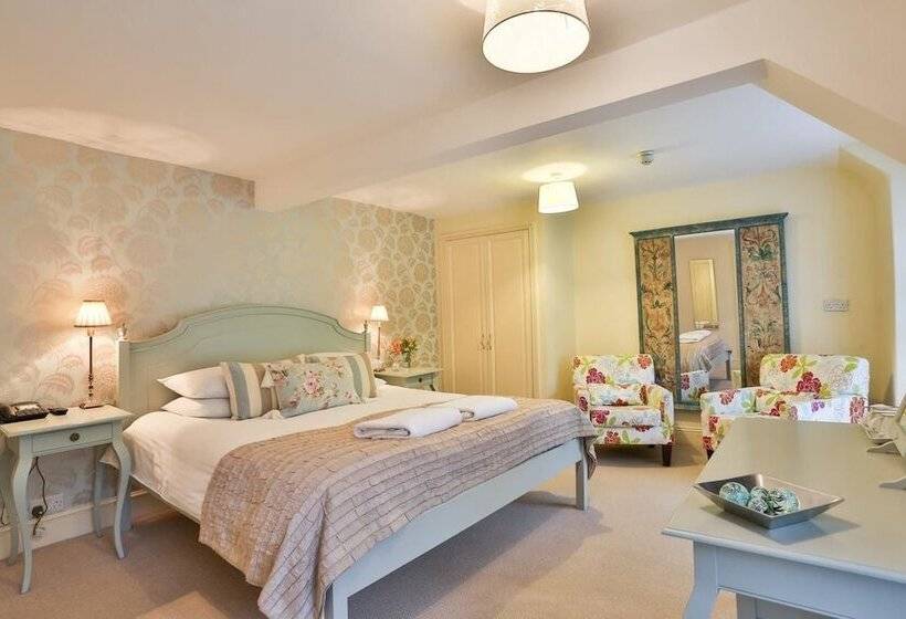 غرفة سوبيريور, Combe House