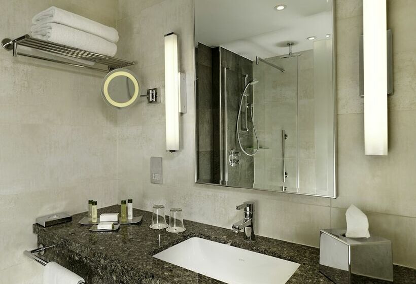 デラックスルーム, Doubletree By Hilton  London  Victoria