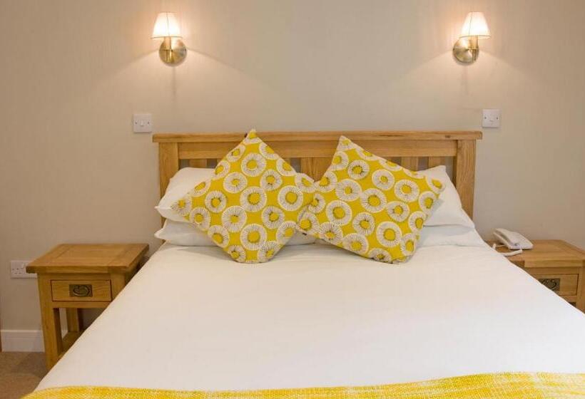 اتاق عادی, Falls Of Lora