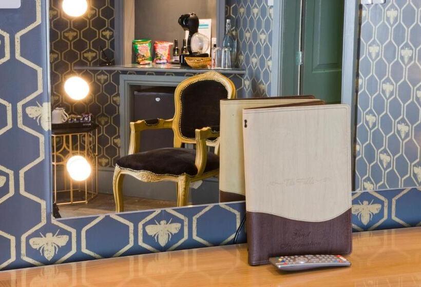 اتاق استاندارد با وان آب گرم, Falls Of Lora