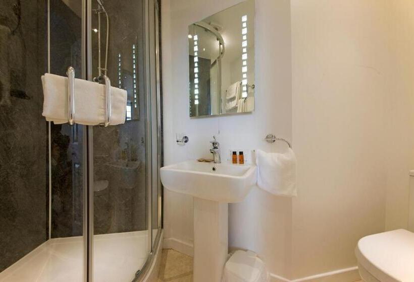 اتاق استاندارد با چشمانداز دریا, Falls Of Lora