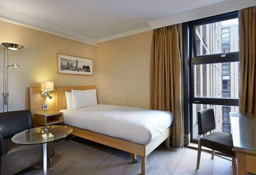 Номер Стандарт, Hilton London Kensington