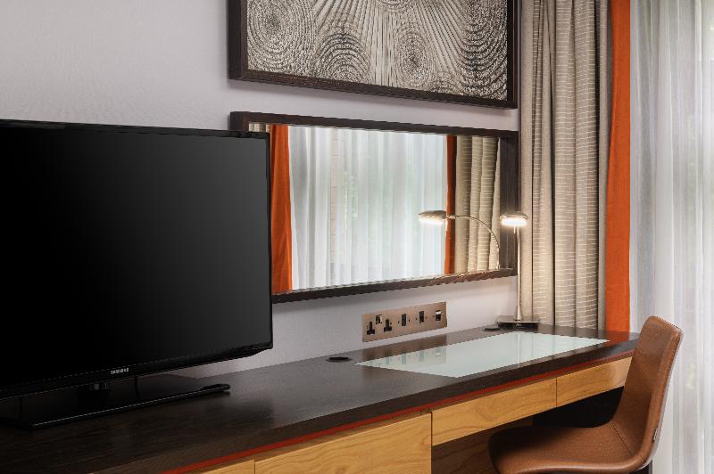 Номер Superior, Hilton London Kensington