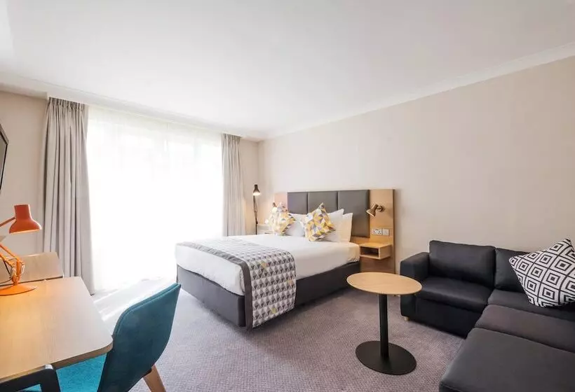 プレミアムルーム, Holiday Inn Farnborough By Ihg