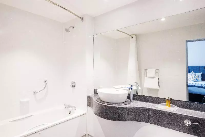 スタンダードシングルルーム, Holiday Inn Farnborough, An Ihg