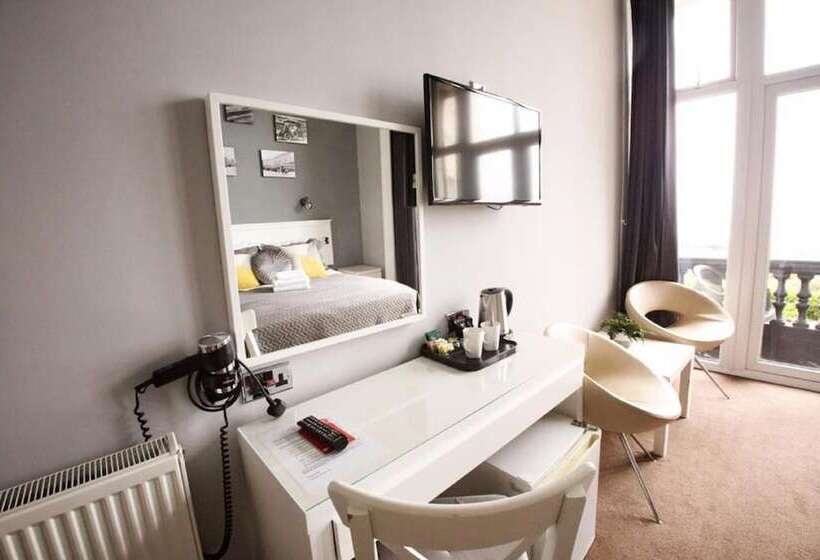 Номер Стандарт Вид на Море с Балконом, The Lansdowne