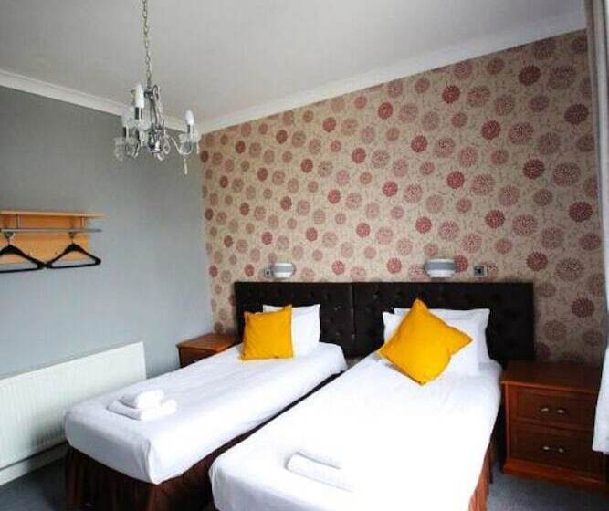 Номер Стандарт Вид на Море, The Lansdowne