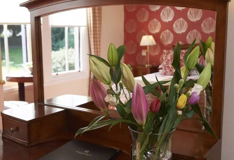 سوییت جونیور, Loch Ness Country House