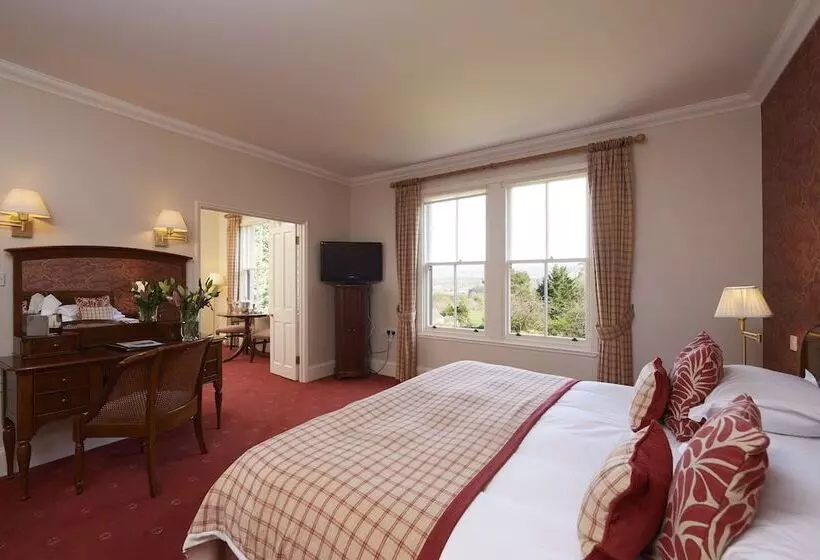 سوییت جونیور, Loch Ness Country House