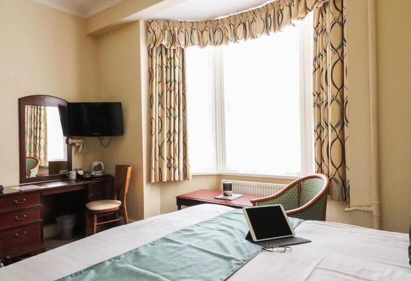 标准间, Marsham Court