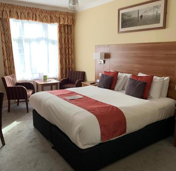 标准间, Marsham Court