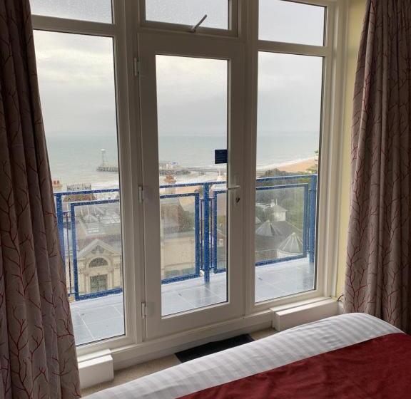 海景标准间带阳台, Marsham Court