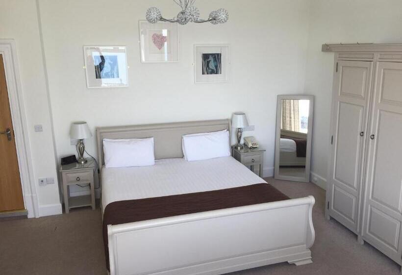 带大床的标准间, Marsham Court