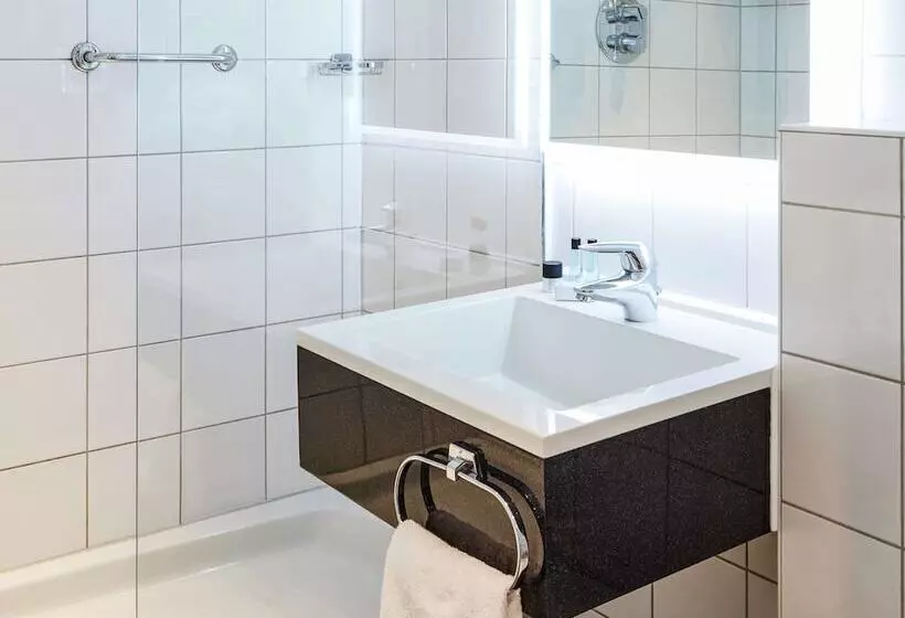 Classic-huone, Mercure Birmingham West