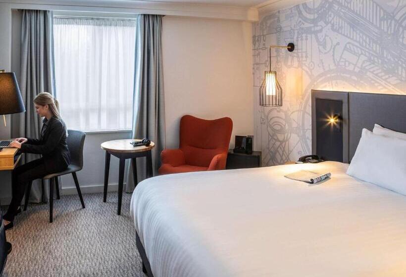 غرفة برستيج, Mercure Birmingham West
