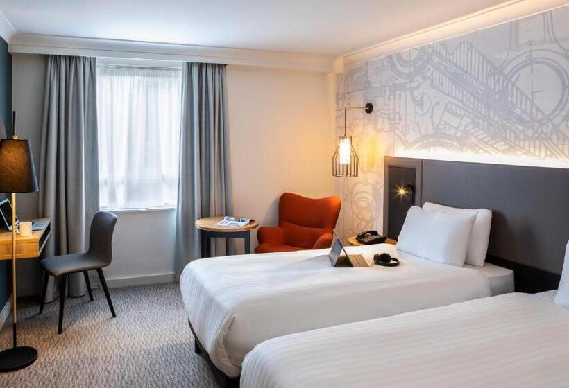 Номер Стандарт, Mercure Birmingham West