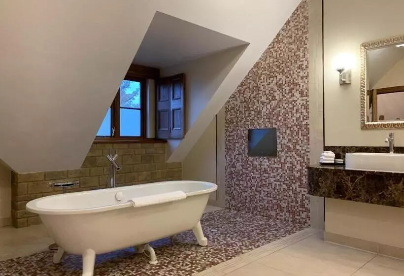 スイート, South Lodge