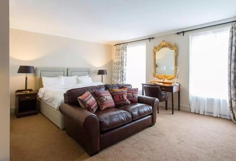 اتاق لوکس, The Angel Hotel Abergavenny