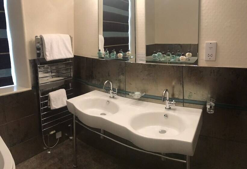 标准间, The Crown