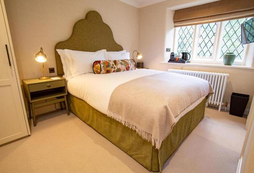 ベーシックルーム, The Falcon