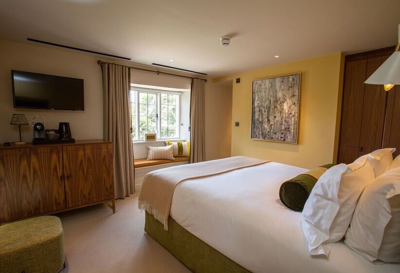 スタンダードルーム, The Falcon