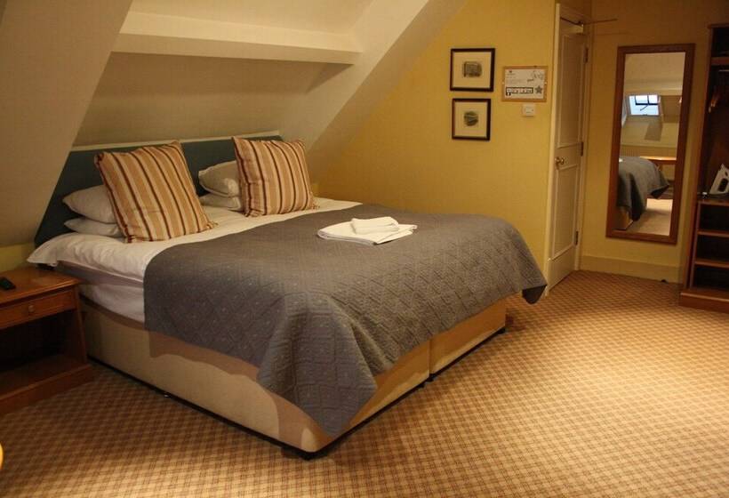 클래식 룸, The Falstaff  In Canterbury