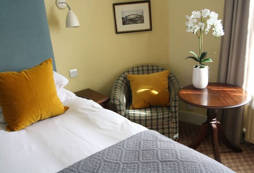 클래식 룸, The Falstaff  In Canterbury