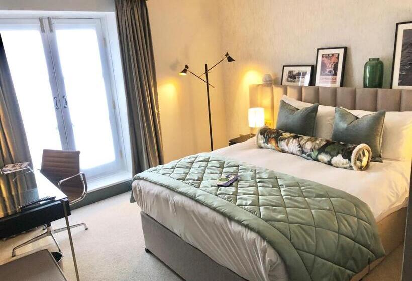 クラシックルーム, Gonville