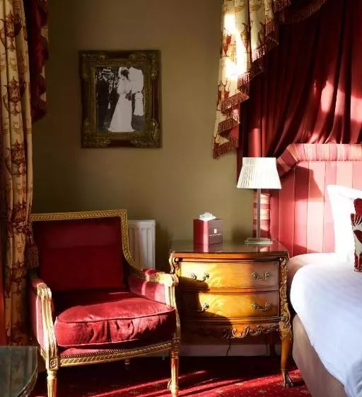 キングサイズベッドのスイートルーム, The Queen At Chester Hotel, Bw Premier Collection