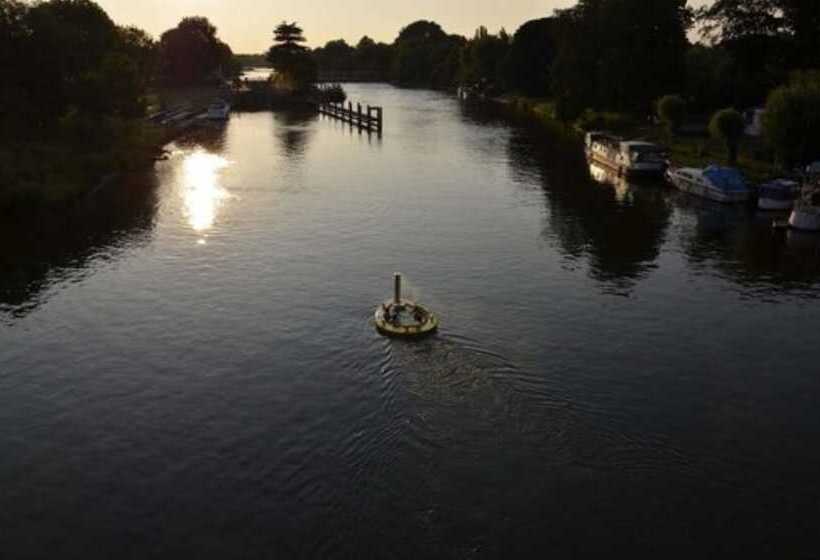 Номер Стандарт Вид на Реку, The Runnymede On Thames Adults Only