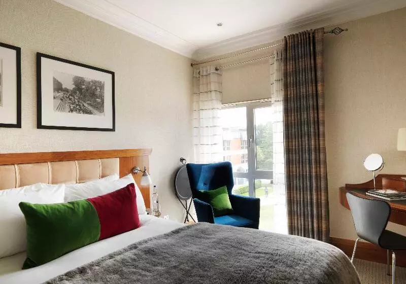 リバービュースタンダードルーム, The Runnymede On Thames   Adults Only