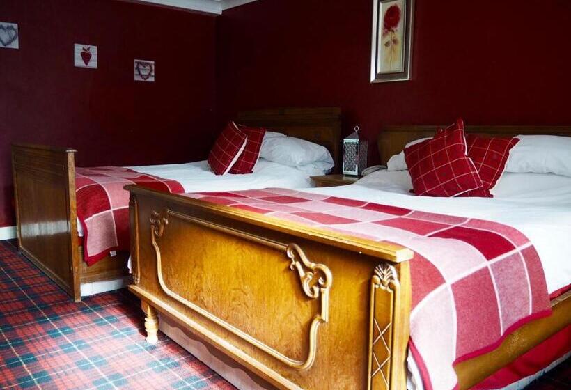 חדר משפחתי, Wrangham House