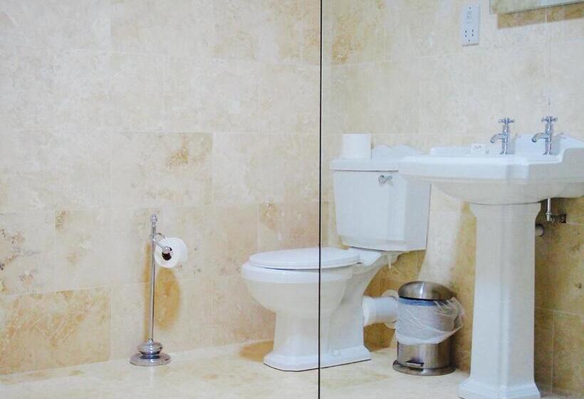 סוויטה דלוקס, Wrangham House