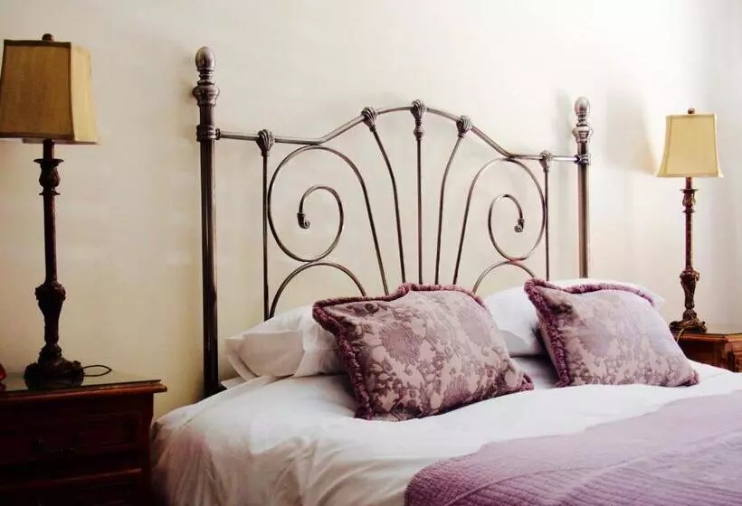 Deluxe-sviitti, Wrangham House