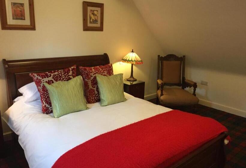 מיטת קינג בסוויטה, Wrangham House